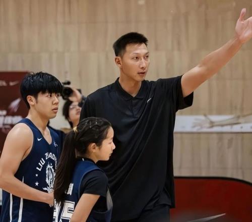 琼斯加盟吉,林男篮,携手开启第,世界杯下注,2026世界杯,下注技巧,赔率分析,体育博彩